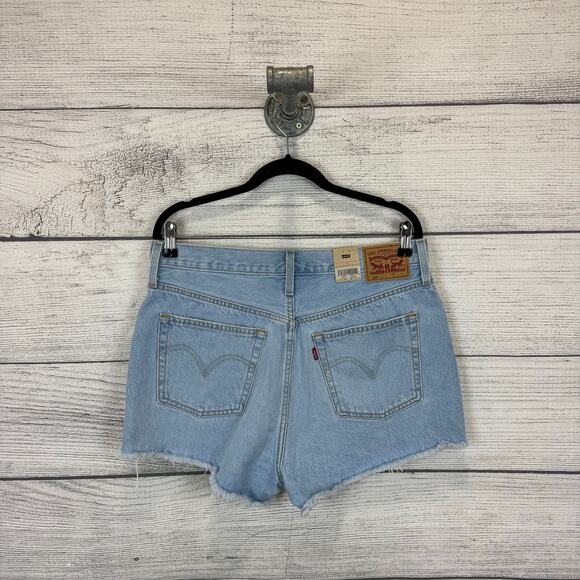 Levi's Women's 501 Light Wash Distressed High Waisted Denim Shorts Size 32 - Picture 5 of 8